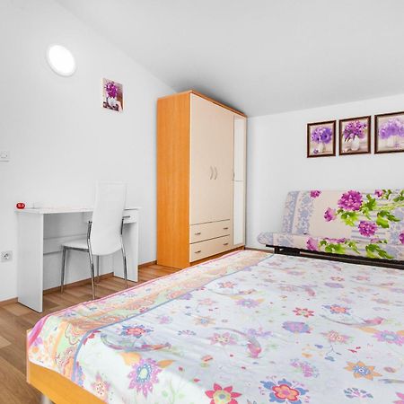 Apartmani Alaga B Tribalj Exteriér fotografie
