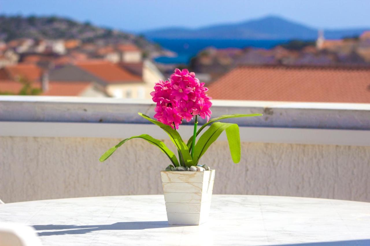 Apartmani Alaga B Tribalj Exteriér fotografie