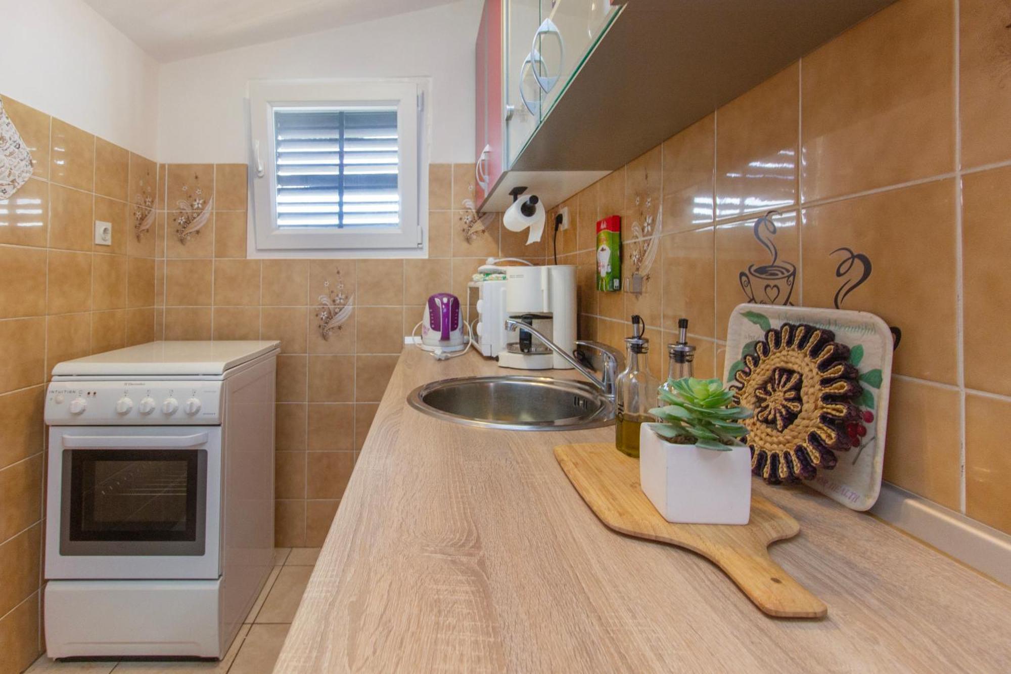 Apartmani Alaga B Tribalj Exteriér fotografie